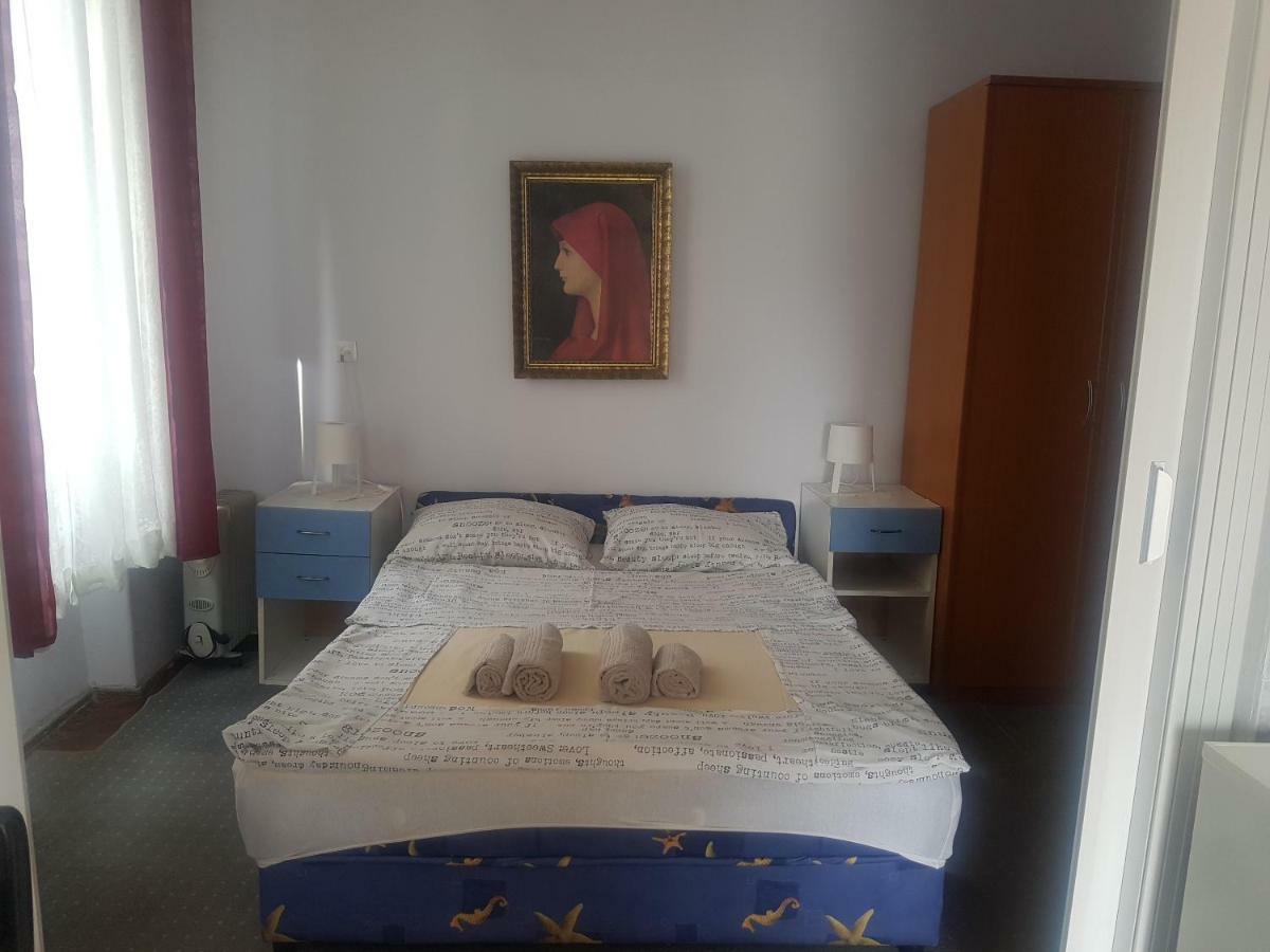 Tiha Apartment *