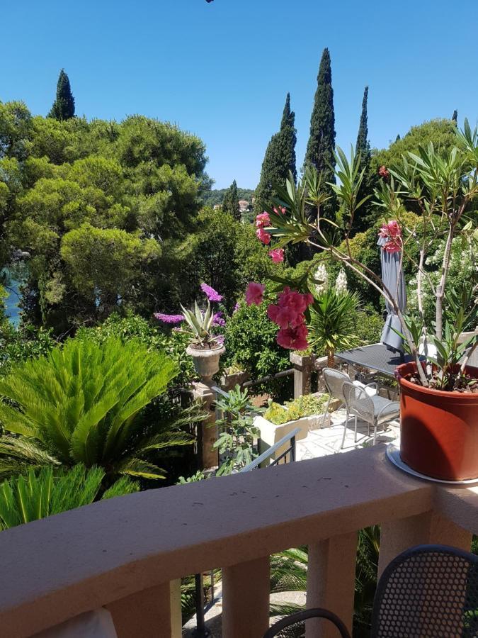 Tiha * Cavtat